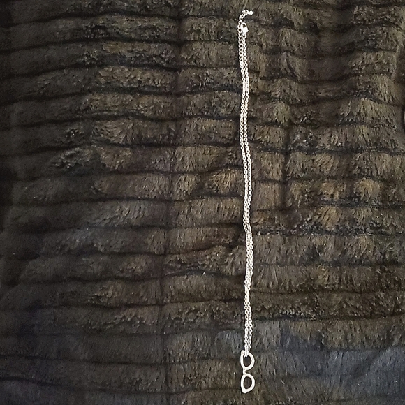 Tiny Glasses Pendant Necklace - Picture 4 of 4